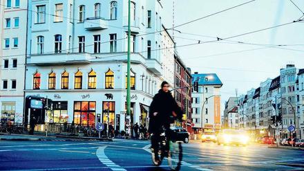 Bei Lichte betrachtet. Im Herbst wächst die Angst vieler Autofahrer, unbeleuchtete Radler zu übersehen. Doch die meisten Unfälle haben andere Ursachen.