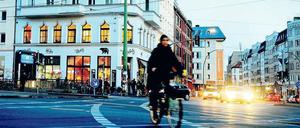 Bei Lichte betrachtet. Im Herbst wächst die Angst vieler Autofahrer, unbeleuchtete Radler zu übersehen. Doch die meisten Unfälle haben andere Ursachen.