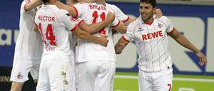 Kölns Spieler jubeln über das 2:1.