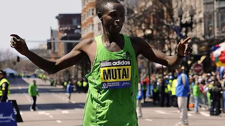 Schnell genug, aber zu steil: Geoffrey Mutais Weltrekord beim Boston-Marathon wurde nicht gewertet, weil die Strecke ein zu großes Gefälle hatte.