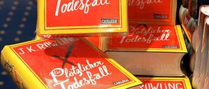 Die ersten Exemplare in Deutschland durften am Donnerstag um neun Uhr morgens in den Buchhandlungen ausgepackt werden.