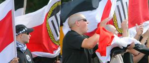 Bei der Suche nach verfassungsfeindlichem Material der NPD sind Bund und Länder offenbar fündig geworden.