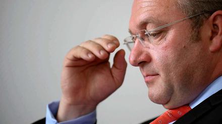 Innere Sicherheit. Die bewahrt sich Frank Henkel am Dienstagmorgen im Innenausschuss des Abgeordnetenhauses. 