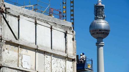 Die Wirtschaft in Berlin wird noch lange eine Baustelle bleiben, glauben Experten.