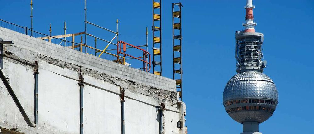 Die Wirtschaft in Berlin wird noch lange eine Baustelle bleiben, glauben Experten.
