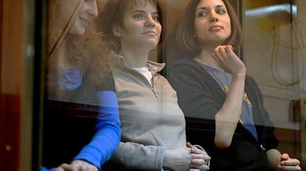 Verurteilt: Jekatarina Samuzewitsch, Maria Alechina und Nadeschda Tolokonnikowa.