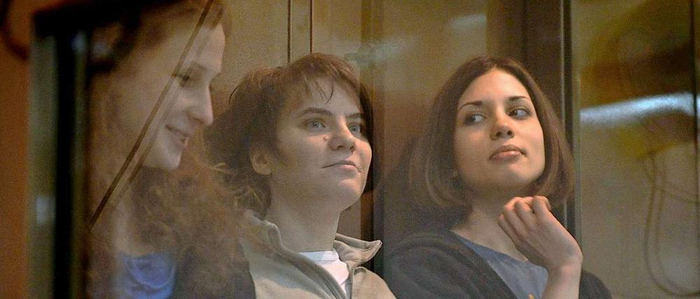 Verurteilt: Jekatarina Samuzewitsch, Maria Alechina und Nadeschda Tolokonnikowa.