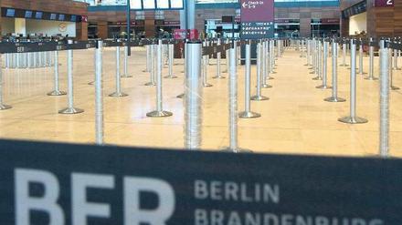 Neu und zu eng. Das BER-Terminal ist zu klein, feste Pavillons sollen die Kapazität dauerhaft erweitern.