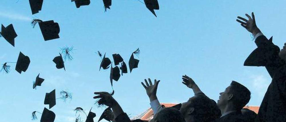 Hoffnungsvoll. Als neuer Karriereweg wurde 2002 die Juniorprofessur eingeführt, die Münchner Unis schaffen sie jetzt wieder ab. 