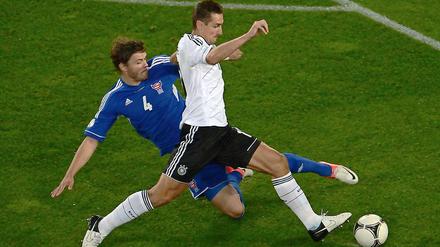 Mit Zug zum Tor. In seinen vier Spielen gegen Österreich hat Miroslav Klose fünfmal getroffen. 
