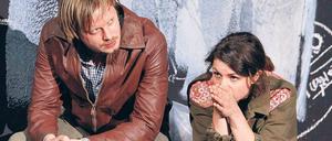 Hipsterpärchen. Oliver Stern als Dr. Stockmann und Eva Meckbach als Gattin. Foto: O. Zillmer
