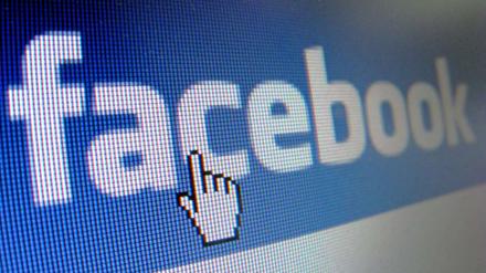 In Freiburg ist eine Facebook-Party ausgeartet. Sogar der Zugverkehr musste vorübergehend gestoppt werden.
