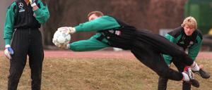 Der frühere Nationaltorhüter Bernd Meier ist am Donnerstag gestorben.