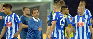 Herthas Trainer Jos Luhukay klatscht ab, am liebsten nicht nur einen Torschützen, sondern möglichst viele.