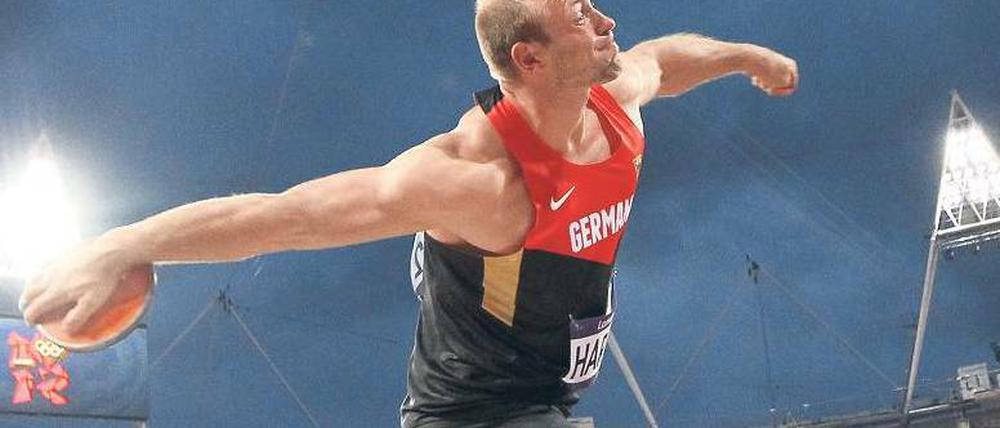 Mit Schmerzen zu Gold. Es war kein idealer Wettkampf für Robert Harting, doch er biss sich durch. Mit 27 ist der Berliner am Ziel