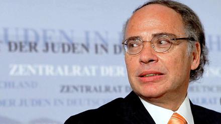 Der Anschlag mache deutlich, wie bedroht Israel sei, erklärte Dieter Graumann, der Präsident des Zentralrats der Juden in Deutschland: "Davor dürfen wir auch in Deutschland nicht die Augen verschließen."