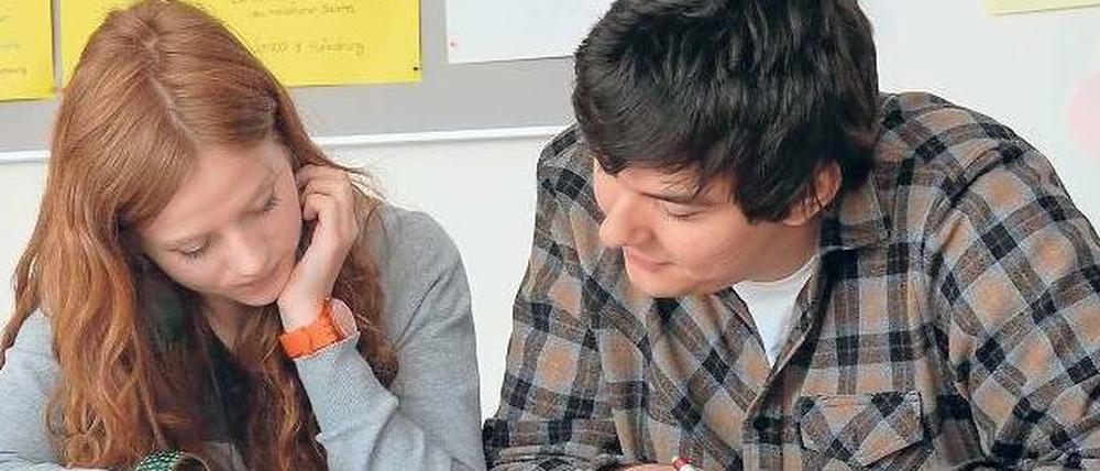 Lange lernen. Die Hälfte der Deutschen will das neunjährige Gymnasium zurück.