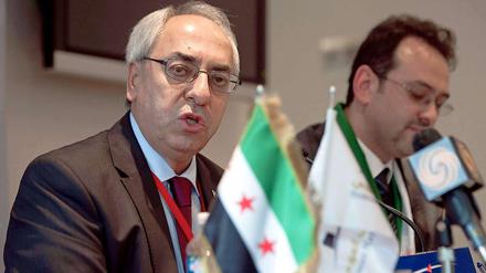 Abdel Basset Sayda ist der Vorsitzende des Syrischen Nationalrates. Anders als das Komitee, das sich während des Aufstandes in Libyen formierte, gilt der SNC nicht als anerkannte Vertretung des syrischen Volkes.
