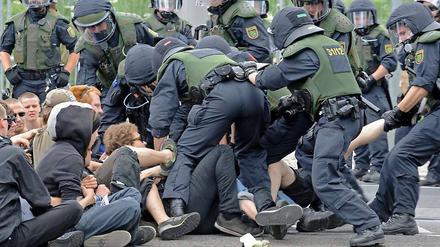 Zur Sicherheit und besseren Übersicht bei Großveranstaltungen und Demonstrationen, sollen Kameras die Arbeit der Polizei erleichtern.