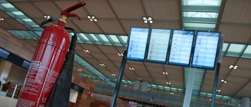Spekulationen um die Brandschutzanlage auf dem neuen Großflughafen BER reißen nicht ab. 