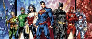 Helden posen. Aquaman, Green Lantern, Wonder Woman, Super- & Batman, Flash, Cyborg. 