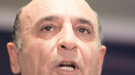 Künftig wieder in der Opposition. Nur zweieinhalb Monate hat Kadima-Chef Mofas die Koalition von Premier Netanjahu unterstützt. Foto: Baz Ratner/Reuters