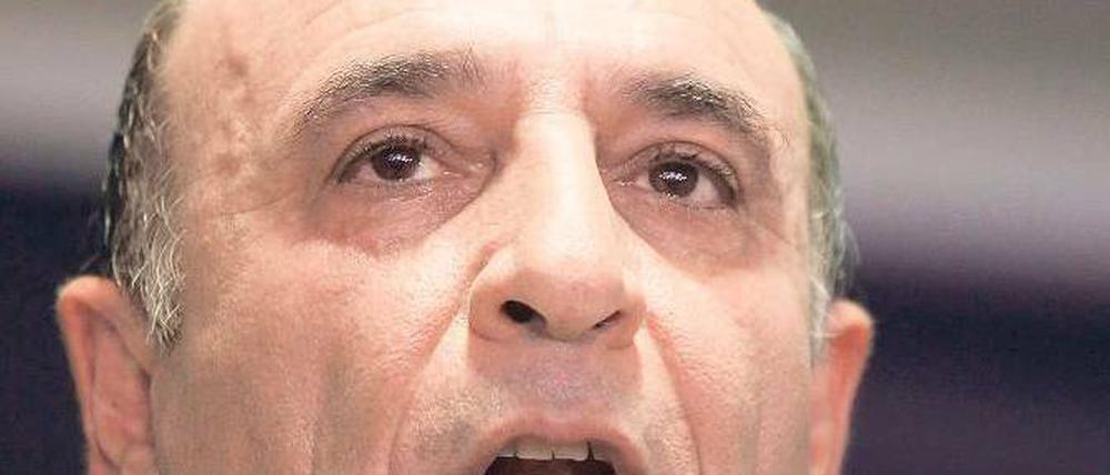 Künftig wieder in der Opposition. Nur zweieinhalb Monate hat Kadima-Chef Mofas die Koalition von Premier Netanjahu unterstützt. Foto: Baz Ratner/Reuters