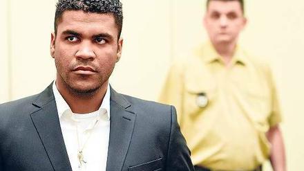 Mit leerem Blick. Der Brasilianer Breno hatte auf ein mildes Urteil gehofft, doch diese Hoffnung erfüllte sich nicht. 