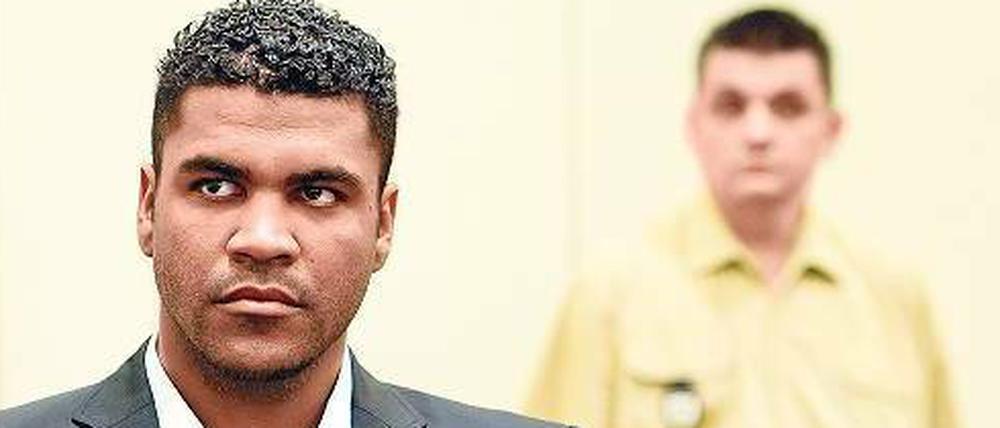 Mit leerem Blick. Der Brasilianer Breno hatte auf ein mildes Urteil gehofft, doch diese Hoffnung erfüllte sich nicht. 