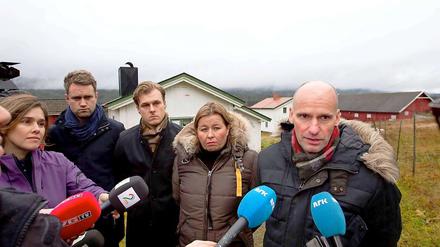Geir Lippestad und andere Anwälte aus Breiviks Verteidigerteam besuchen die Farm des Massenmörders.