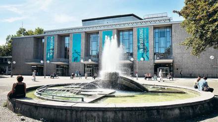 Der tiefe Fall am Rhein. Kölns Opernhaus hat sich unter Intendant Laufenberg gut entwickelt. Doch ein Finanzstreit eskalierte, und Laufenberg wurde entlassen. Foto: dpa