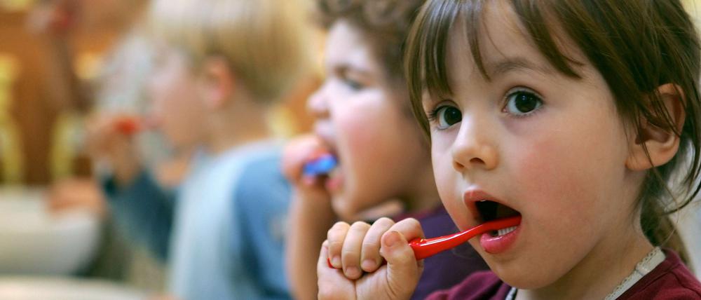 Berlin fällt in der Zahngesundheit durch. Zu viele Kinder haben schlechte Zähne.