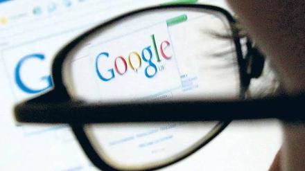 Kritische Brille? „Institut für Internet und Gesellschaft“ heißt die neue Einrichtung. Ein Forschungsprogramm steht noch aus.