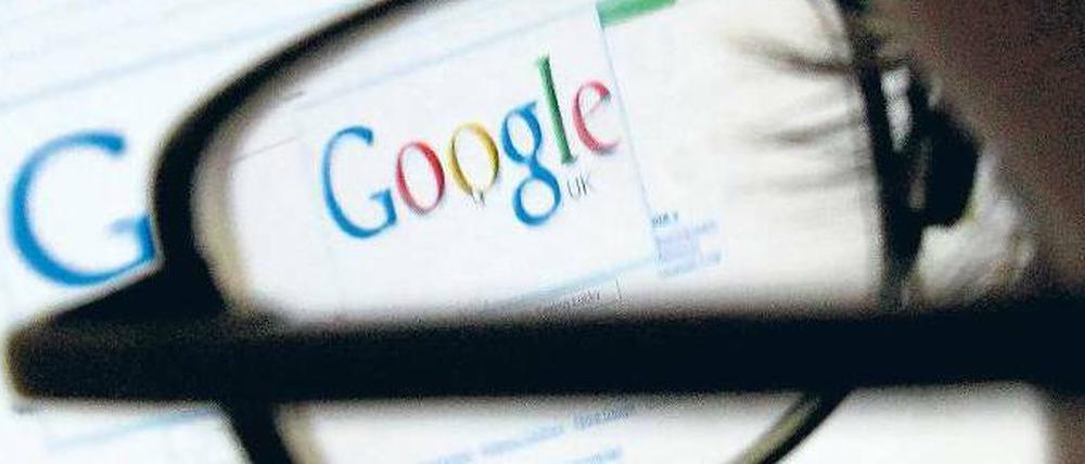 Kritische Brille? „Institut für Internet und Gesellschaft“ heißt die neue Einrichtung. Ein Forschungsprogramm steht noch aus.