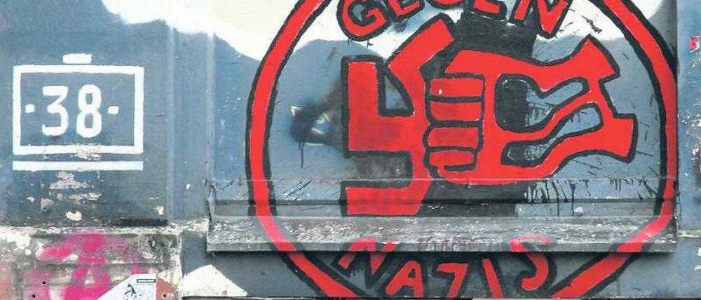 Wer sich gegen Rechts engagiert, gerät oft selbst ins Visier der Neonazis.