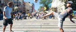 Ein lachendes und ein weinendes Auge. Melania Podolyak nach Lembergs EM-Aus. Foto: Goldmann