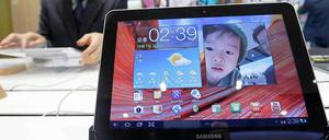 Eigenständiges Spitzenprodukt oder billige Kopie? Apple wehrt sich mit Klagen gegen den iPad-Konkurrenten Samsung Galaxy Tab.