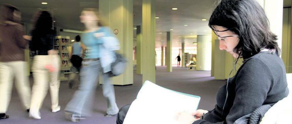 Gut vorbereitet. An anderen Berliner Unis kann man schon seit Jahren nur zwei Mal wiederholen.