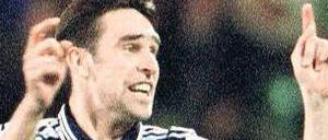 Querstreifen standen ihm gut. Der Stürmer Michael Preetz ist eine Hertha-Legende. Als Manager macht er in Nadelstreifen bisher einen weniger guten Eindruck. 