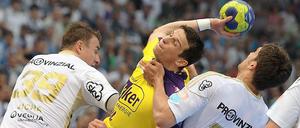Knapp daneben: Die Füchse, hier Bartlomiej Jaszka, scheitern in der Champions League am THW Kiel.