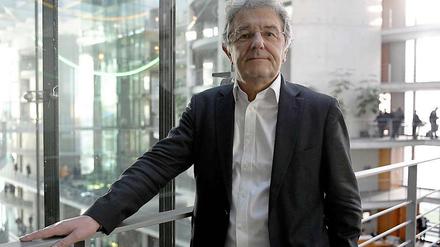 Der SPD-Bundestagsabgeordnete Christoph Strässer hat sich mit seinen kritischen Äußerungen zur Menschenrechtslage in Aserbaidschan bei der Regierung in Baku unbeliebt gemacht.