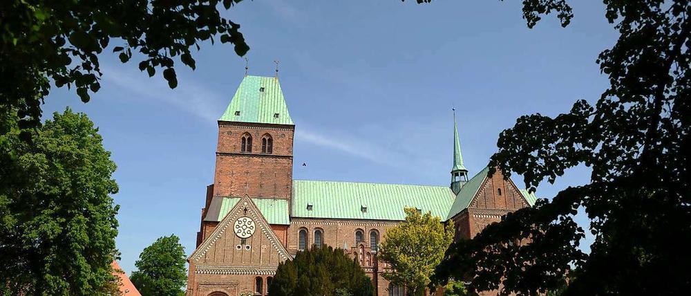 Im Ratzeburger Dom wird die Nordkirche gegründet.