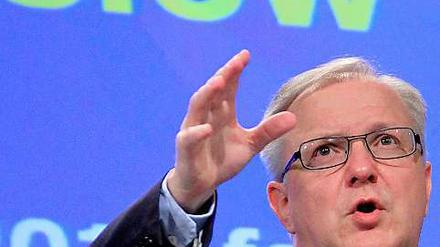 Währungskommissar Rehn geht im Fall von Spanien mit Bedacht vor.