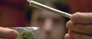 Rückläufige Sucht: Jungedliche haben 2011 weniger Cannabis, Alkohol und Tabak konsumiert. 