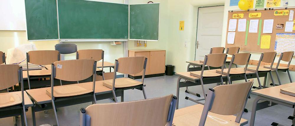 Wenn es bei Schulen jahrelang bergab gehe, und sich kaum Schüler anmelden, könne auch eine Schließung erwogen werden, heißt es aus der Koalition.