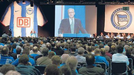 Alle sind wir da, außer ... Dieses Mal wird Präsident Gegenbauer den Mitgliedern einiges zu erklären haben. 