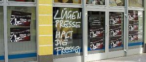 Beschmiertes Redaktionsgebäude in Spremberg. 