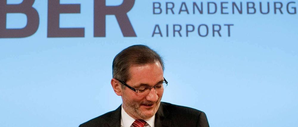 Matthias Platzeck bei der Pressekonferenz am Dienstag, auf der die Verschiebung der Flughafeneröffnung verkündet wurde. Am Sonntag trat er beim Publikumstag auf.