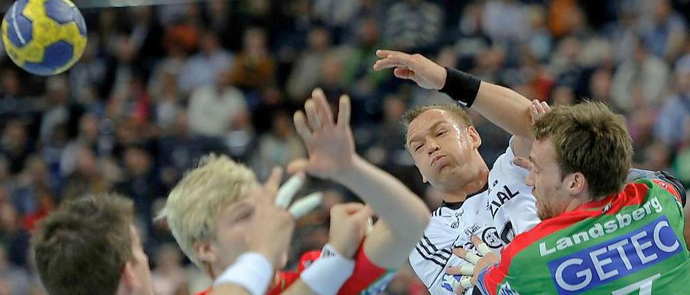 17. Meistertitel für Kiel. Schon fünf Tage vor Ultimo hat die Mannschaft die Schale sicher.