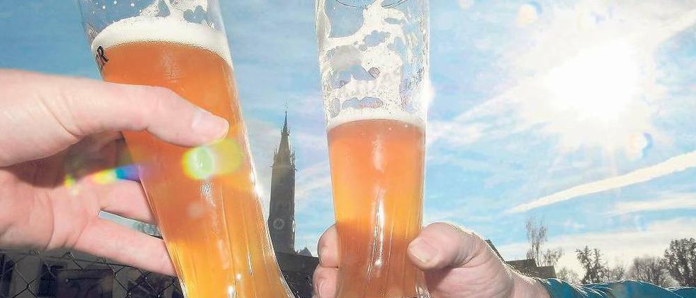 Das zweite Bier entscheidet über den Fortgang des Abends. Foto: p-a/dpa